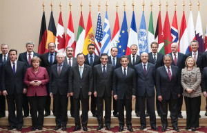 US, European and Arab leaders pose for a