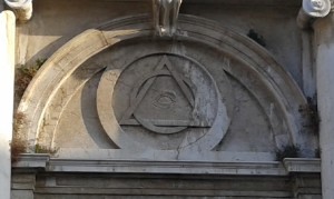 cerchio triangolo occhio